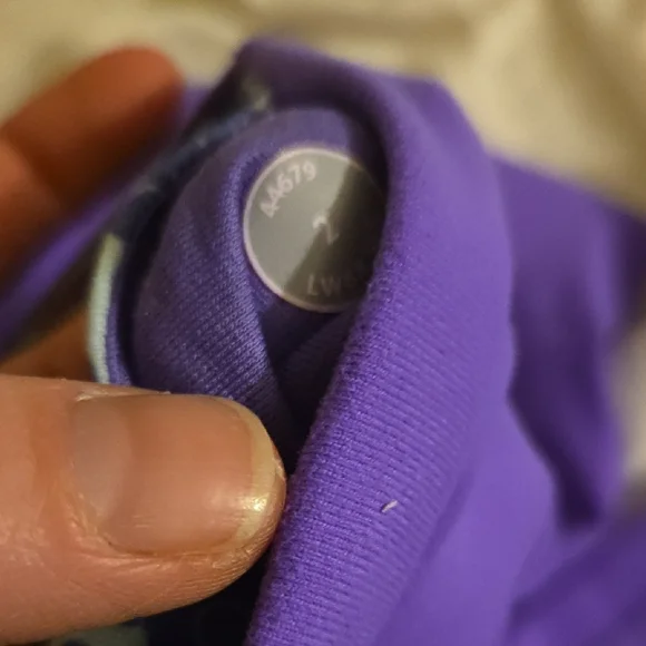 lululemon athletica Vibrant Purple Cropped Leggings - Picture 4 of 4